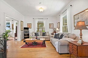 Historic in Downtown St Aug Steps to Ice Plant