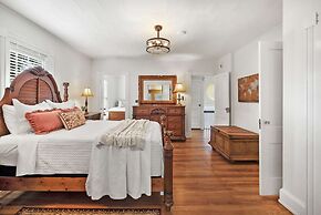 Historic in Downtown St Aug Steps to Ice Plant