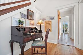 Historic in Downtown St Aug Steps to Ice Plant