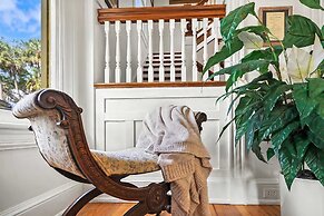 Historic in Downtown St Aug Steps to Ice Plant