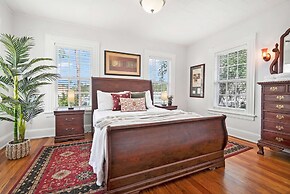 Historic in Downtown St Aug Steps to Ice Plant