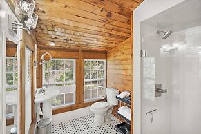 Historic in Downtown St Aug Steps to Ice Plant