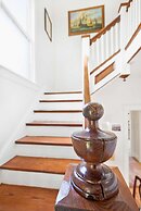 Historic in Downtown St Aug Steps to Ice Plant