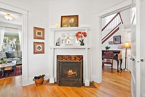 Historic in Downtown St Aug Steps to Ice Plant