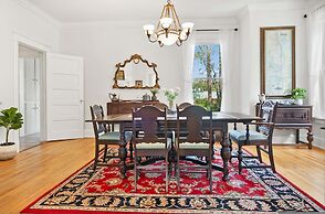 Historic in Downtown St Aug Steps to Ice Plant