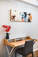 Bright Spacious Stay Near LA Top Attractions