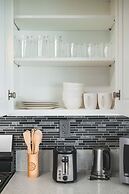 Bright Spacious Stay Near LA Top Attractions