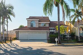 Bright Spacious Stay Near LA Top Attractions