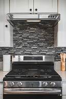 Bright Spacious Stay Near LA Top Attractions