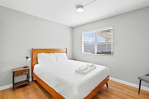 Bright Spacious Stay Near LA Top Attractions