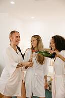 Stay in A Castle In St Augustine Hot Tub Fireplace