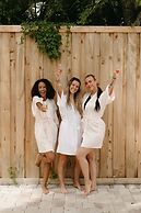 Stay in A Castle In St Augustine Hot Tub Fireplace