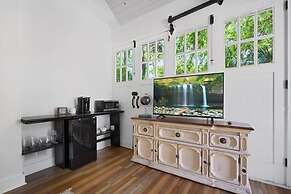 Stay in A Castle In St Augustine Hot Tub Fireplace