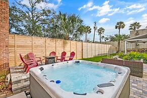 Stay in A Castle In St Augustine Hot Tub Fireplace