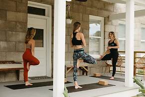 Stay in A Castle In St Augustine Hot Tub Fireplace