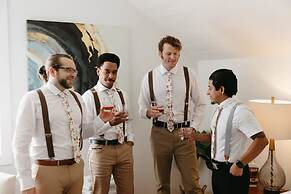 Stay in A Castle In St Augustine Hot Tub Fireplace