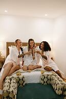 Stay in A Castle In St Augustine Hot Tub Fireplace