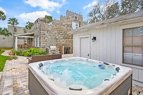 Stay in A Castle In St Augustine Hot Tub Fireplace
