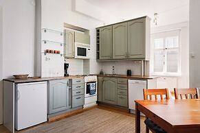 Vintage 1BR Apt in Kamppi