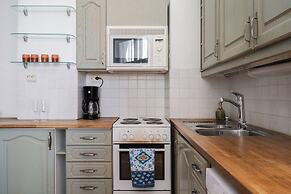 Vintage 1BR Apt in Kamppi