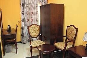 Kaura Hotel and Suites