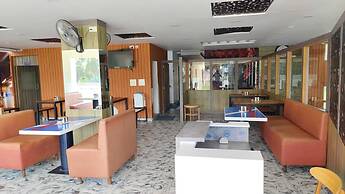 hotel white palace