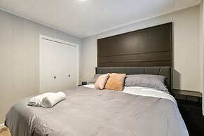 Beautiful Torch Lake House With Beach Access 2 Bedroom Home