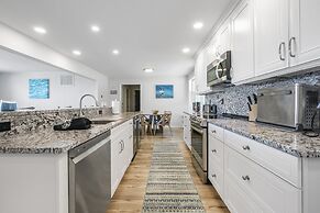 Beautiful Torch Lake House With Beach Access 2 Bedroom Home