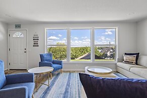 Beautiful Torch Lake House With Beach Access 2 Bedroom Home