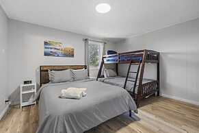 Beautiful Torch Lake House With Beach Access 2 Bedroom Home