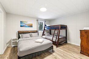 Beautiful Torch Lake House With Beach Access 2 Bedroom Home