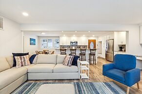 Beautiful Torch Lake House With Beach Access 2 Bedroom Home