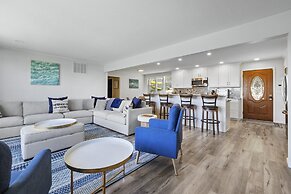 Beautiful Torch Lake House With Beach Access 2 Bedroom Home