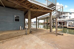 The Blue Pentagon 3 Bedroom Home