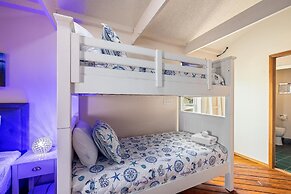 The Blue Pentagon 3 Bedroom Home