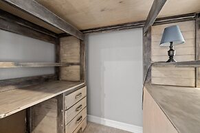 Nina's Place 4 Bedroom Home