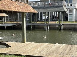 Blue Crab Bayou Cottage 2 Bedroom Home