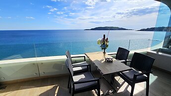 Royalis Suites
