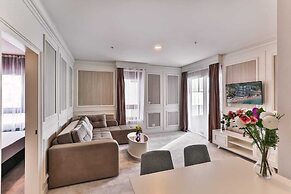 Royalis Suites