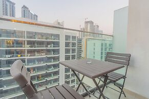 Chic Studio Retreat in Meydan City