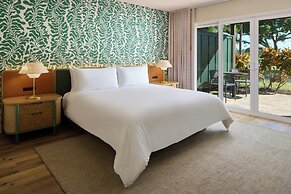 Royal Lahaina Bungalows & Spa