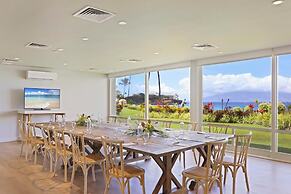 Royal Lahaina Bungalows & Spa