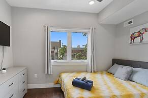 Luxury Roofdeck Retreat 4-bdrm Near Penn Chop