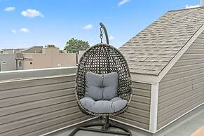 Luxury Roofdeck Retreat 4-bdrm Near Penn Chop
