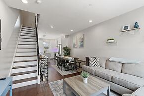 Luxury Roofdeck Retreat 4-bdrm Near Penn Chop