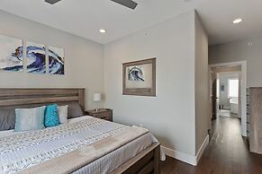 Luxury Roofdeck Retreat 4-bdrm Near Penn Chop