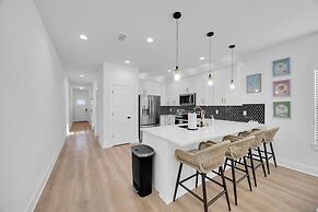 Luxury Beach Home Sauna Cold Plunge E-bikes