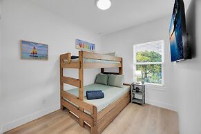 Luxury Beach Home Sauna Cold Plunge E-bikes