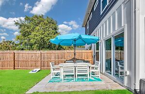 Luxury Beach Home Sauna Cold Plunge E-bikes