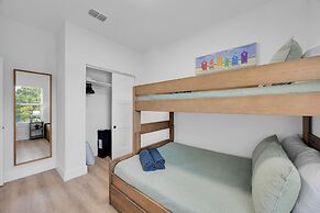 Luxury Beach Home Sauna Cold Plunge E-bikes